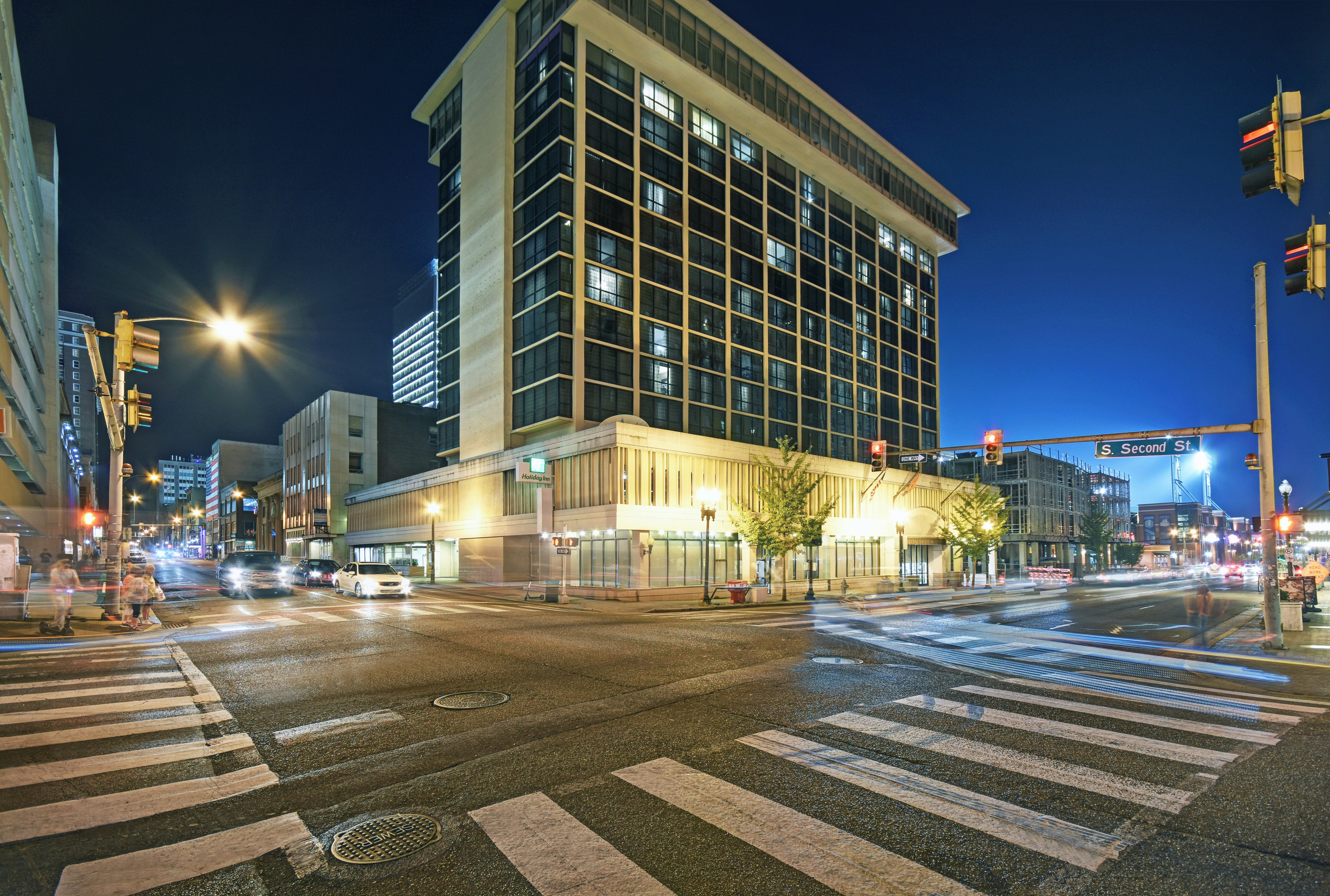 Holiday Inn Downtown Memphis 2/57