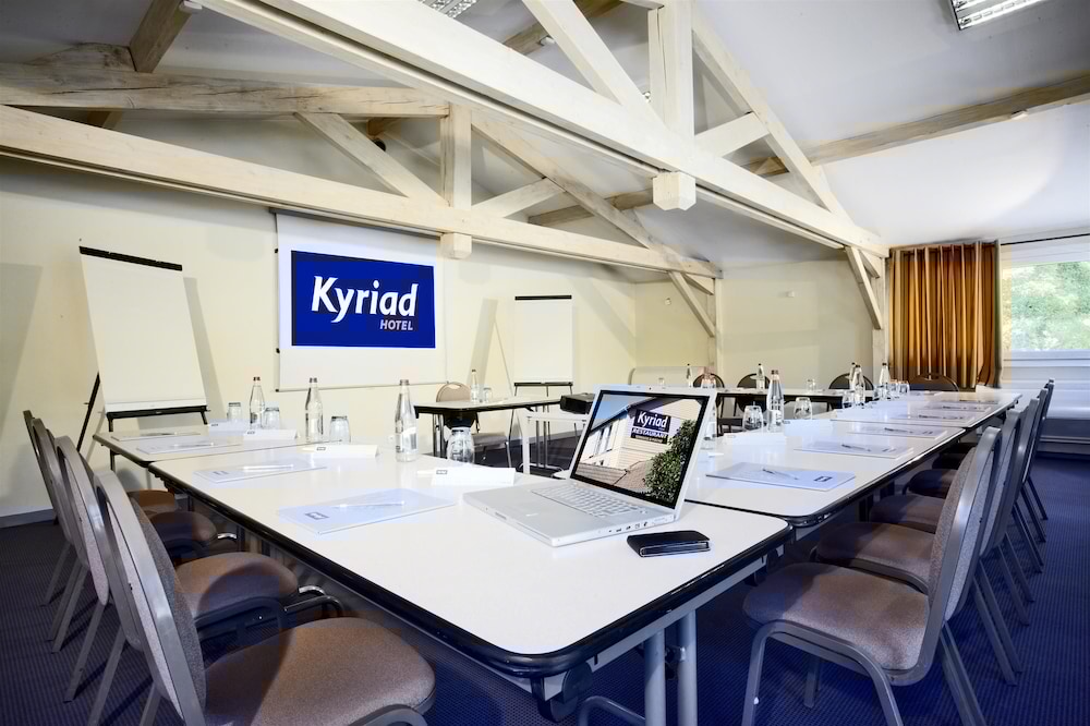 Kyriad Marseille Est - Aubagne Gemenos 49/61