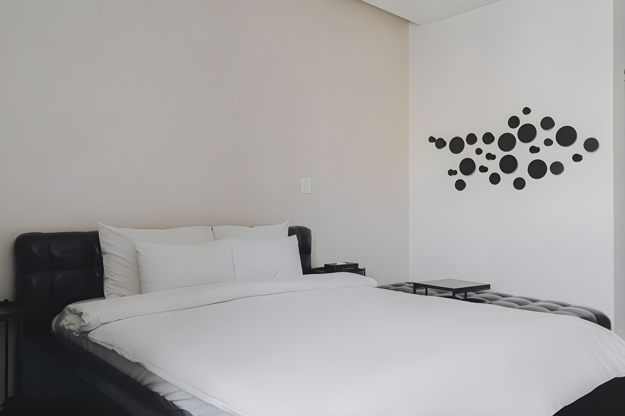 Standard, Double Bed, No Window