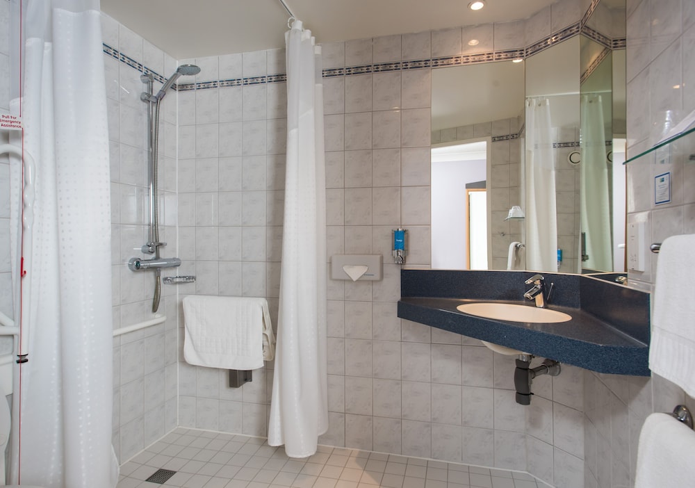 Holiday Inn Express Bristol - Filton, an IHG Hotel 10/40