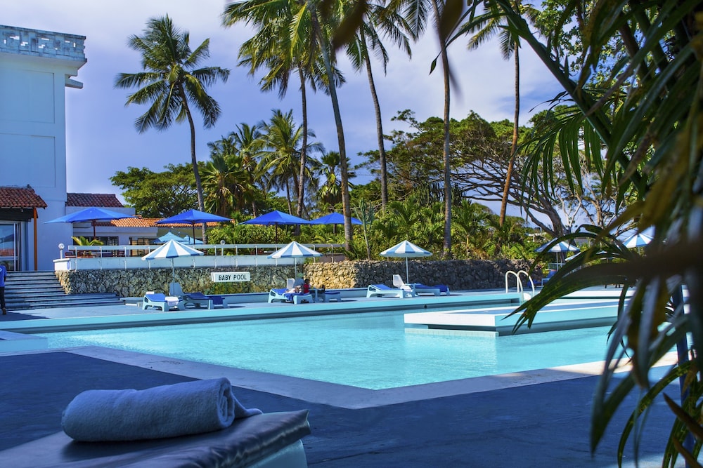 Mombasa Beach Hotel 31/39