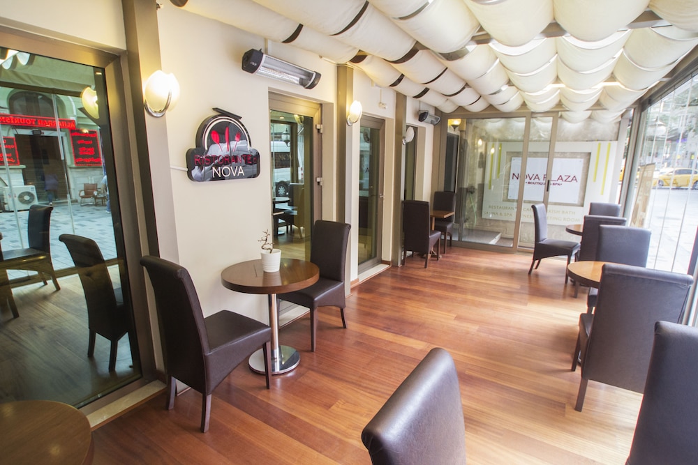 Aven Hotel 50/60
