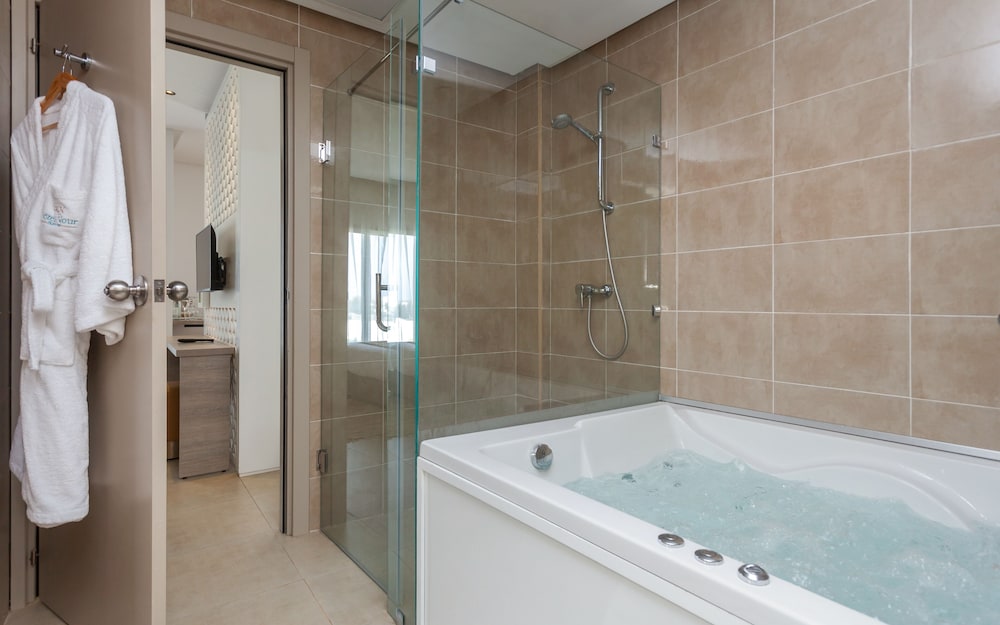 Hotel Nour Congress & Resort 40/40