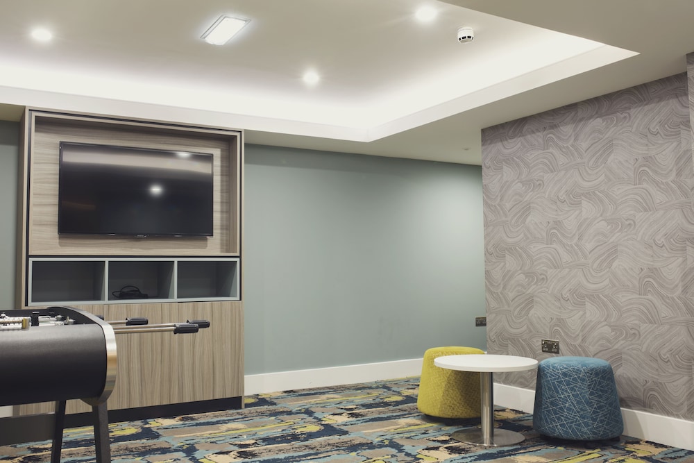 Holiday Inn Newcastle Gosforth Park By IHG 40/76
