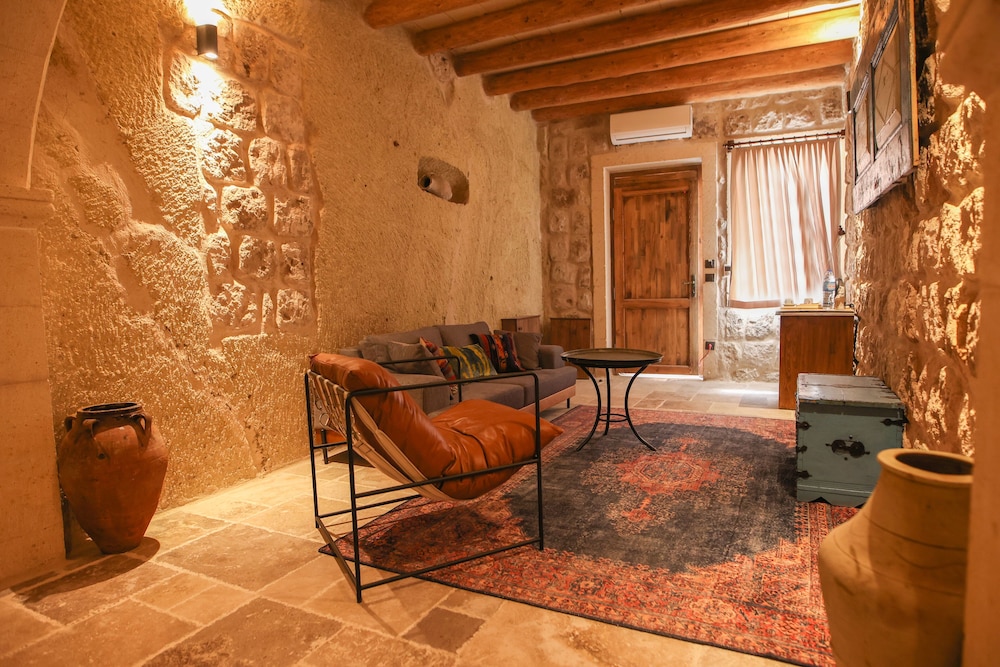 Vita Cave Suites 10/48