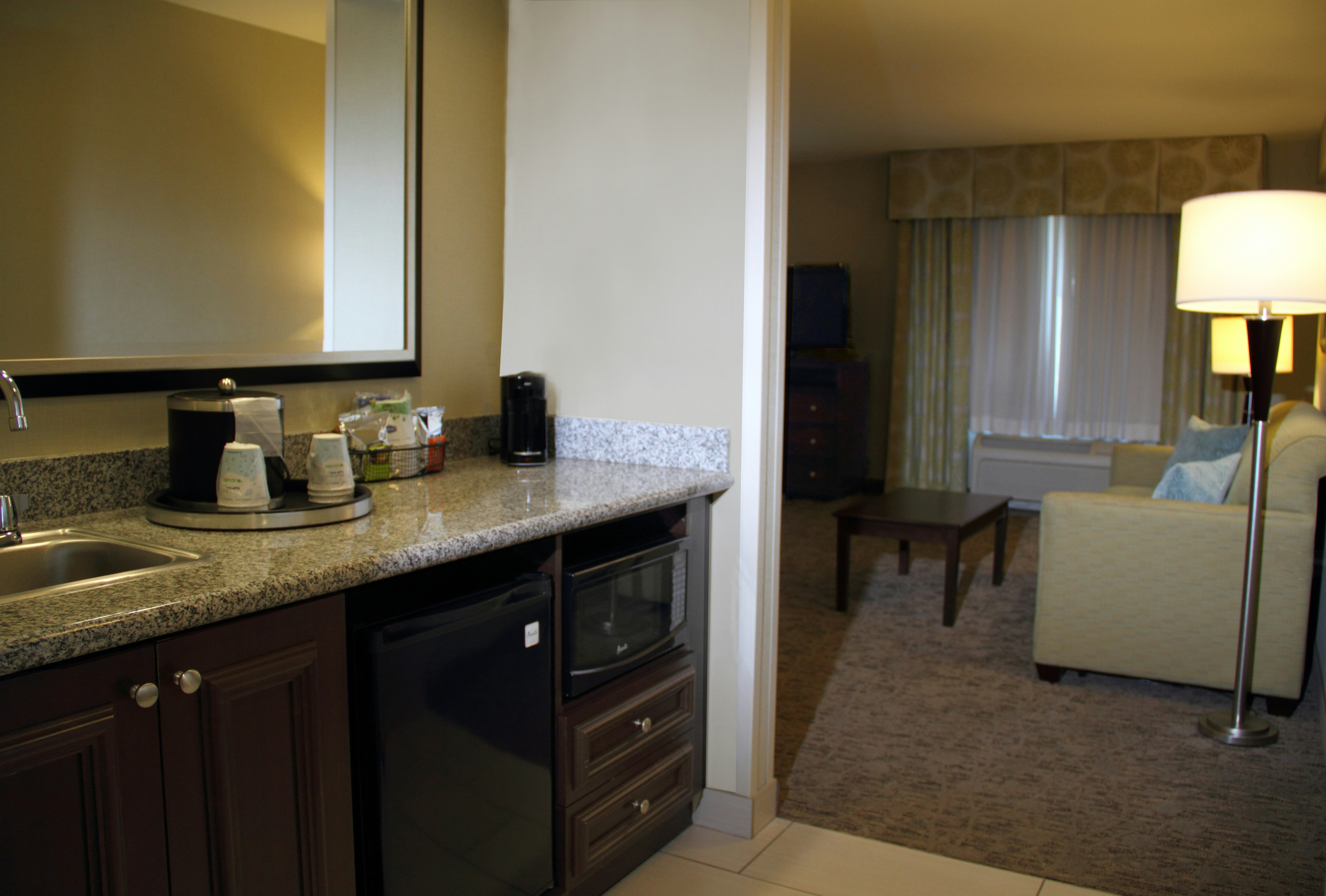 استوديو بسرير كينج مع أريكة، Hampton Inn Suites Manteca 10/10