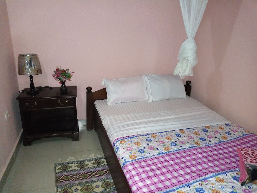 Colours Club Spa And Garden Resort 9/46