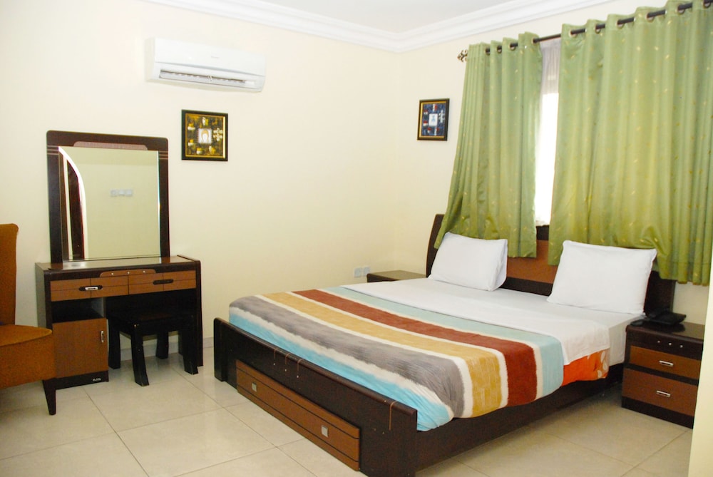BUSINESS, SUITE, WING 2