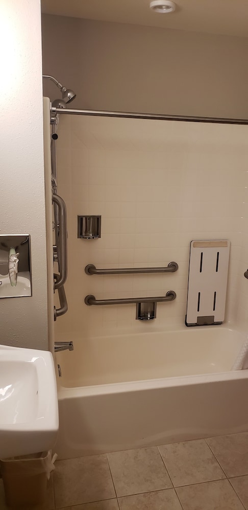 Microtel Inn & Suites by Wyndham York 11/45