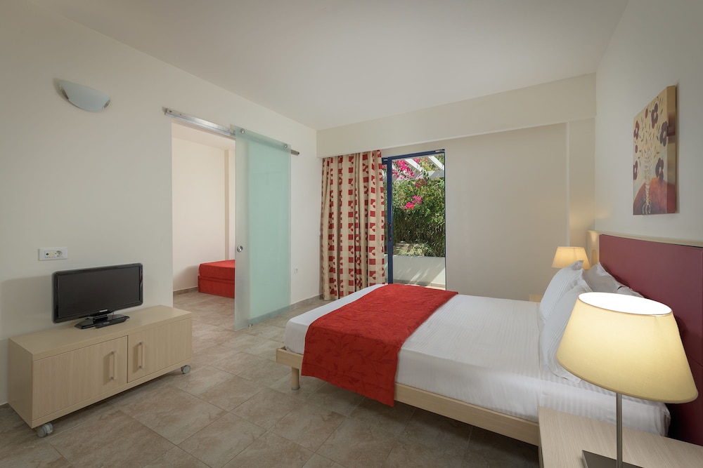 Sunrise Beach Resort 8/36