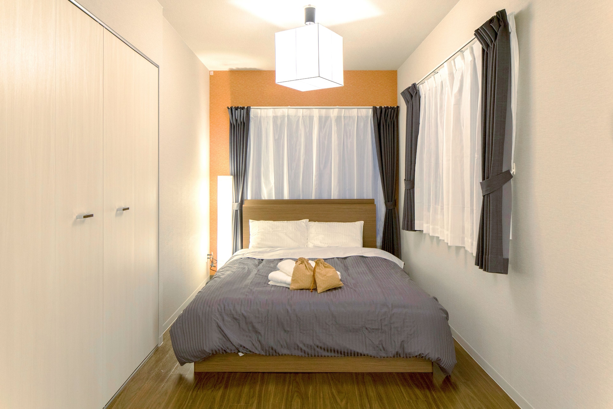 BASIC, DOUBLE BED