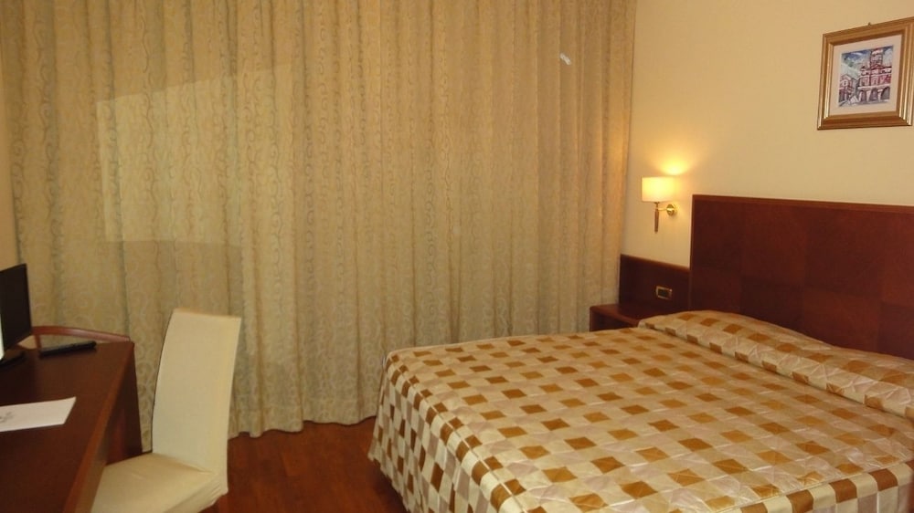 STANDARD, TWIN BEDS