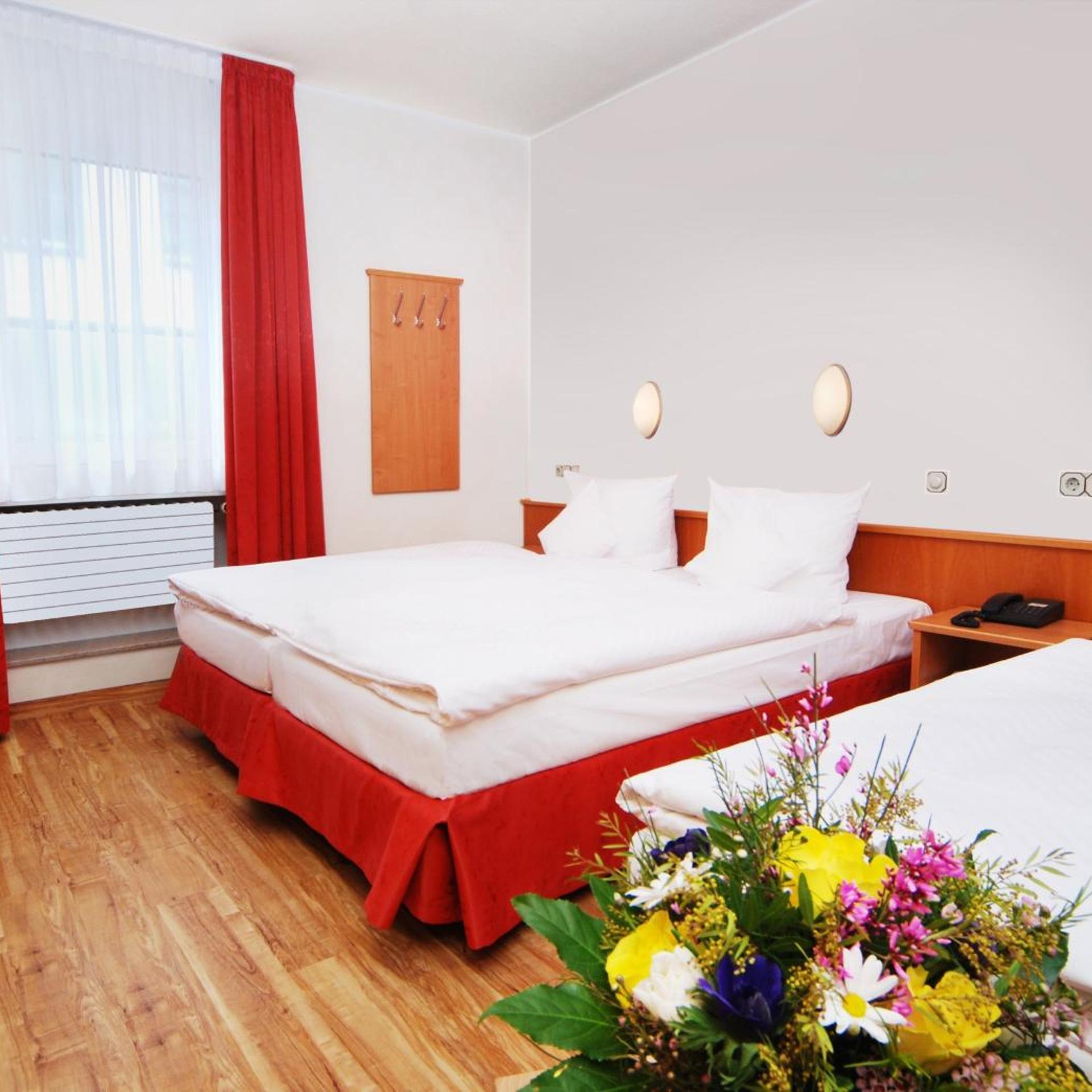 Room, Triple