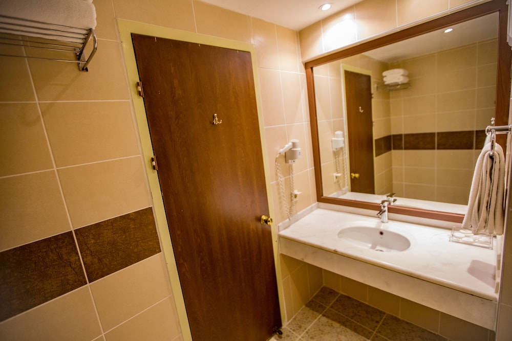 Dedeman Palandoken Hotel 50/50