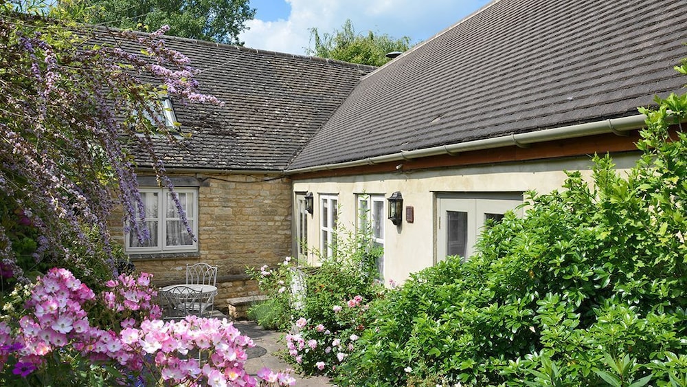 Cope Cottage 16/19