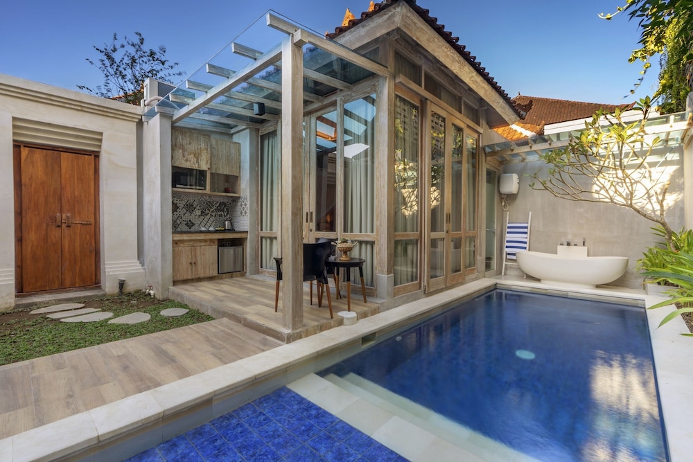 18 Suite Villa Loft Kuta 43/73