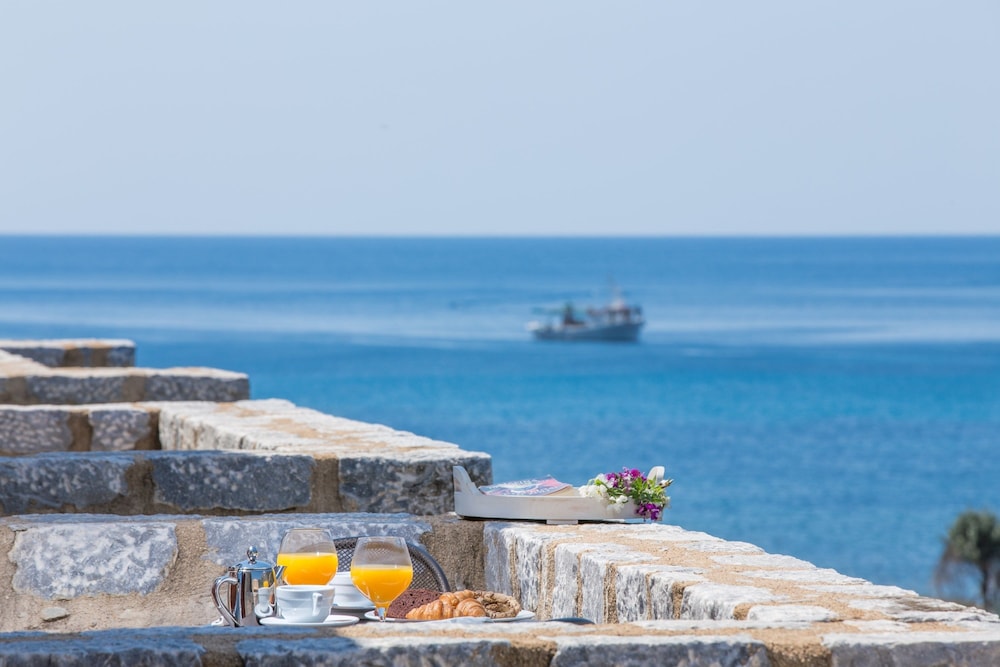 Porto Vitilo Boutique Hotel 40/48
