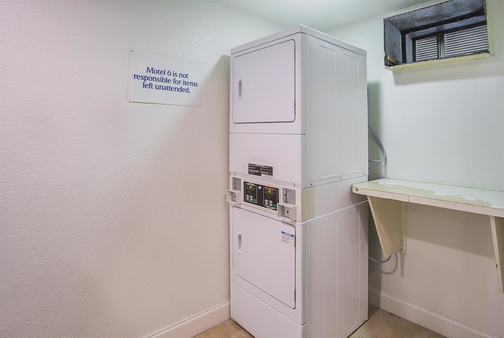 Motel6 Jackson, MS 41/61