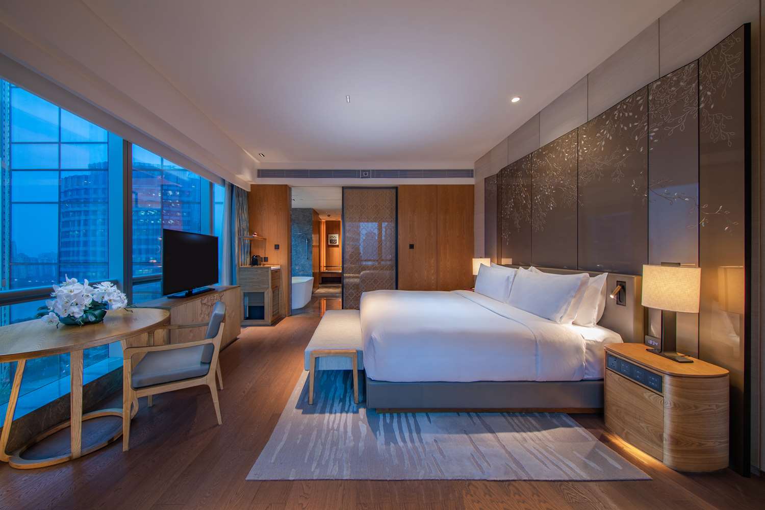 Panoramic, King Bed, River View, Canton Tower