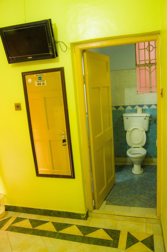 Mooreland Hotel Nairobi 35/37