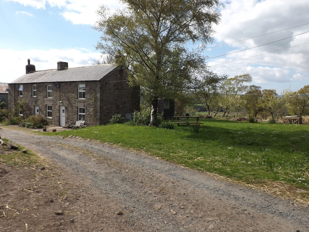 Hillis Close Farm 17/18