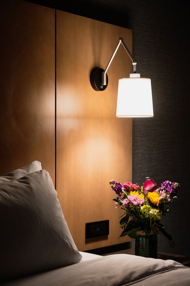 Holiday Inn Newark International Airport An Ihg Hotel 45/84