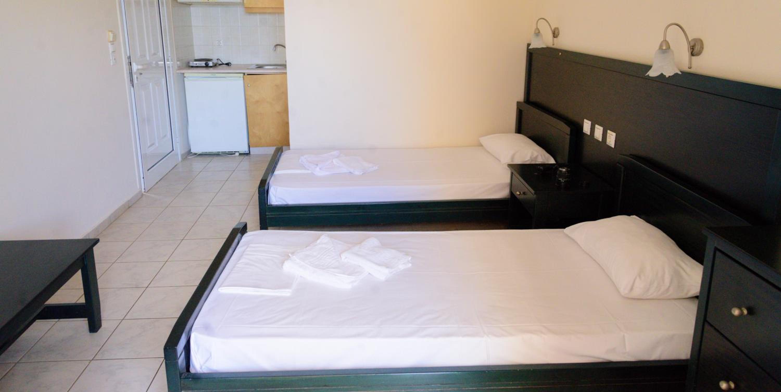Sunset Studios Apartments 21/50