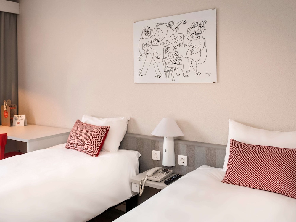 IBIS VALENCIA ALFAFAR 23/73