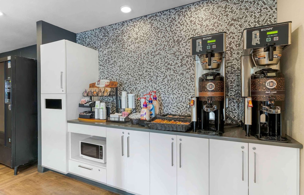 Extended Stay America Suites San Francisco San Mateo SFO 8/55