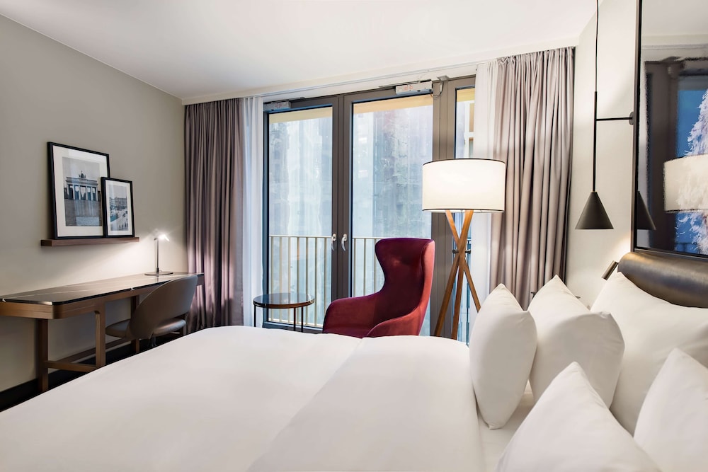 Radisson Collection Hotel, Berlin 16/68