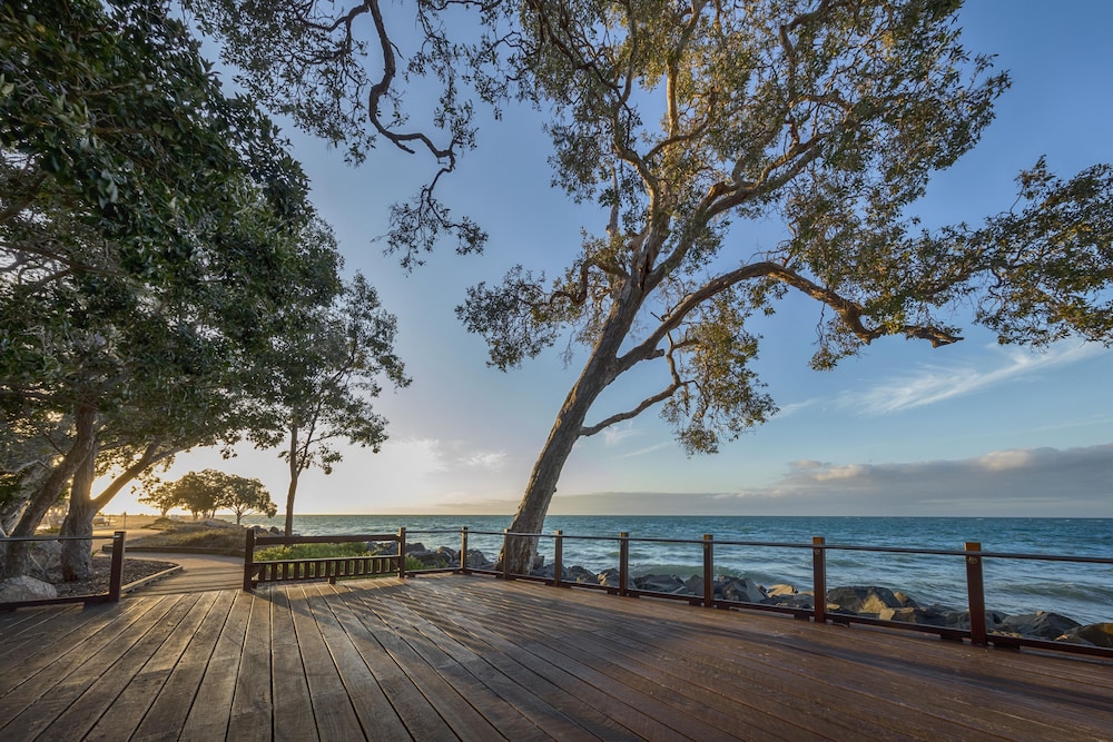 Oaks Hervey Bay Resort and Spa، خليج هيرفي 65/68