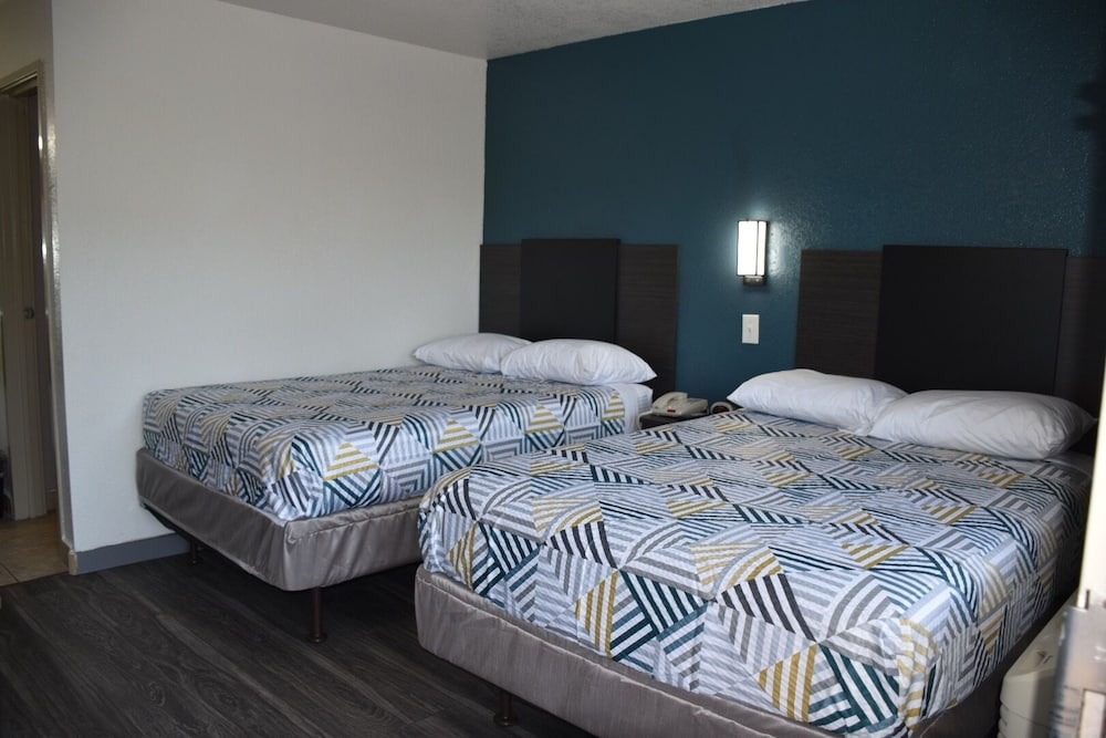 غرفة قياسية بسريرين مزدوجين للمدخنين، Studio6 Grand Prairie, TX 3/5