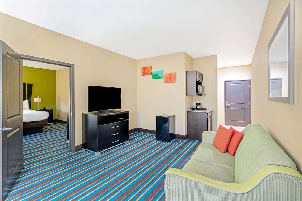 La Quinta Inn & Suites by Wyndham Muskogee 23/37
