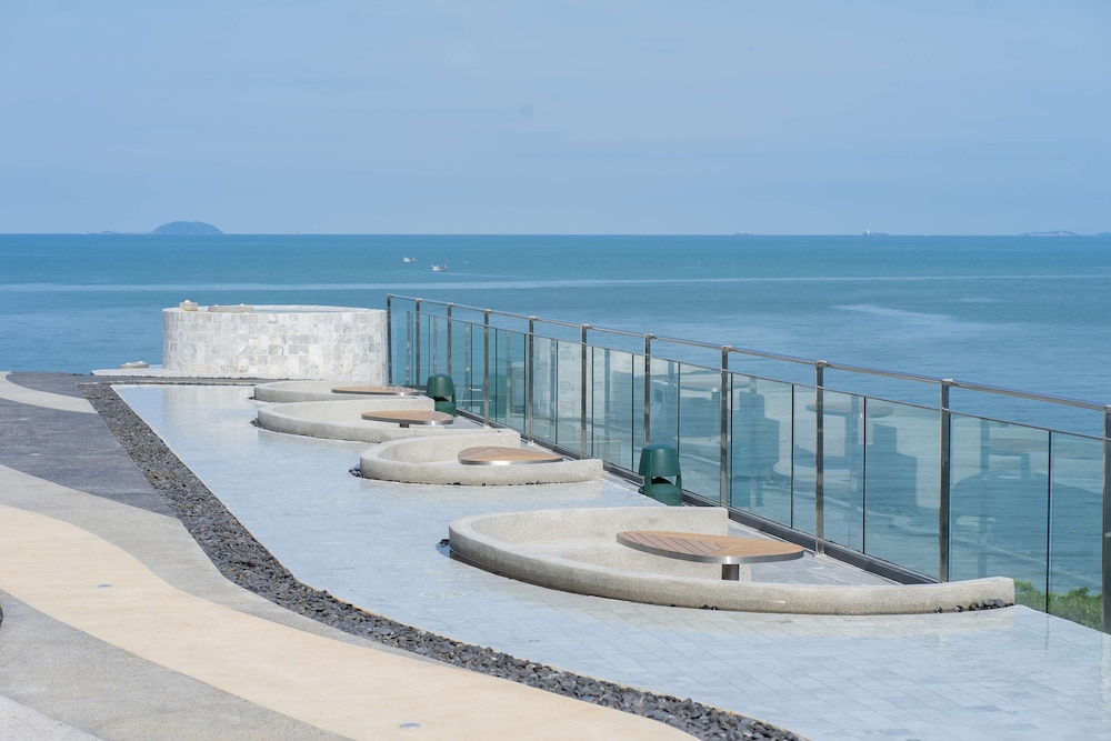 Bayphere Hotel Pattaya JC 43/49