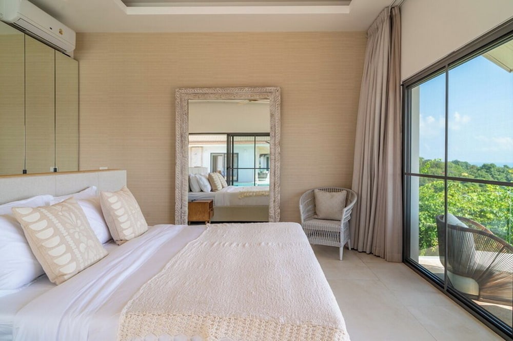 4 BEDROOMS, VILLA, SEA VIEW
