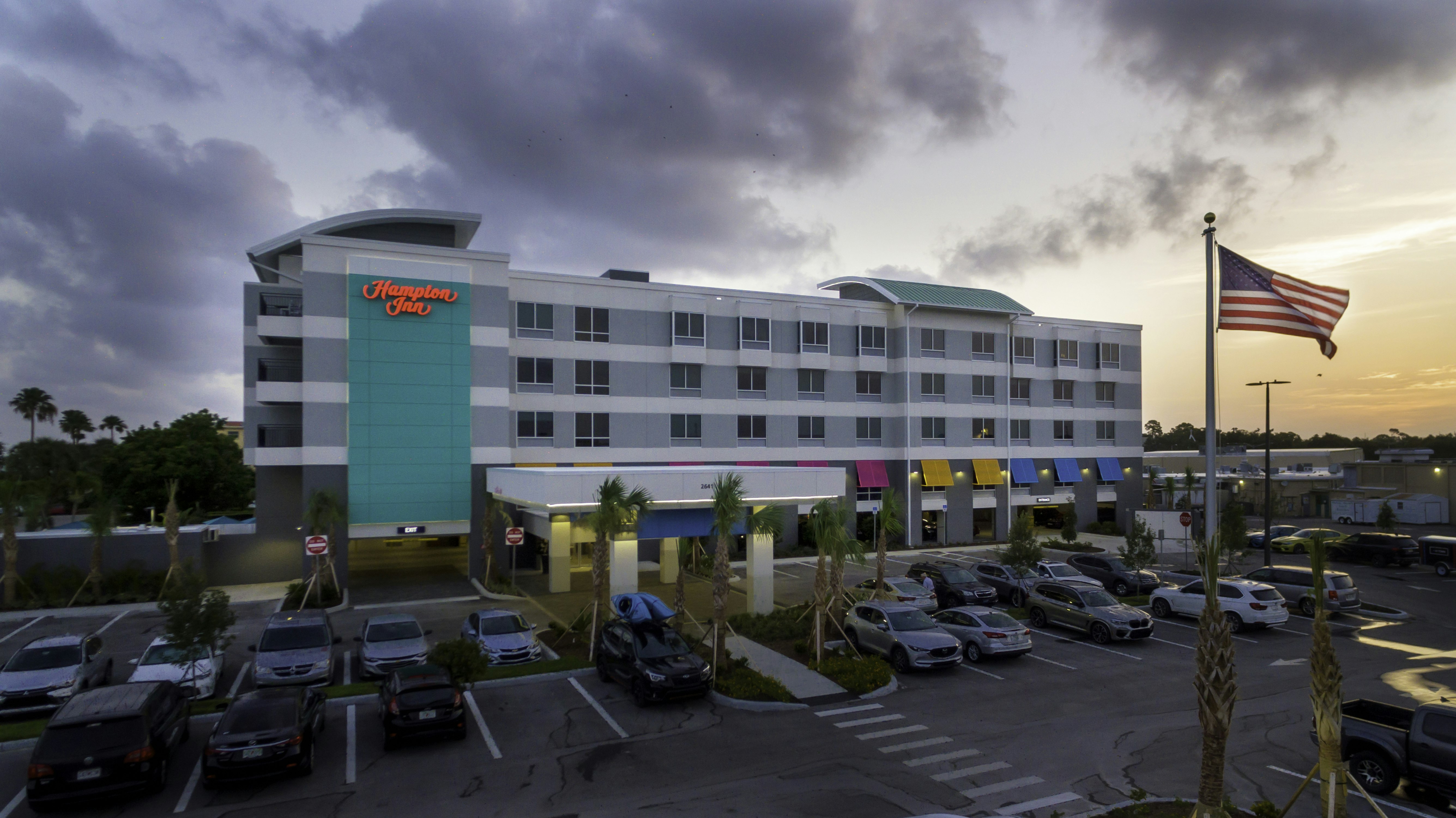 Hampton Inn Dunedin Fl 32/34