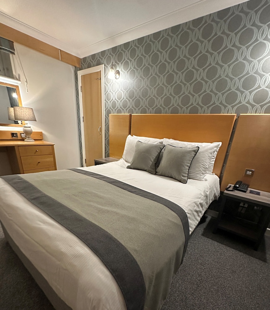 Stradey Park Hotel 6/50