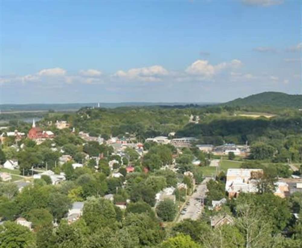 Hermann Hill Vineyard & Inn 42/51