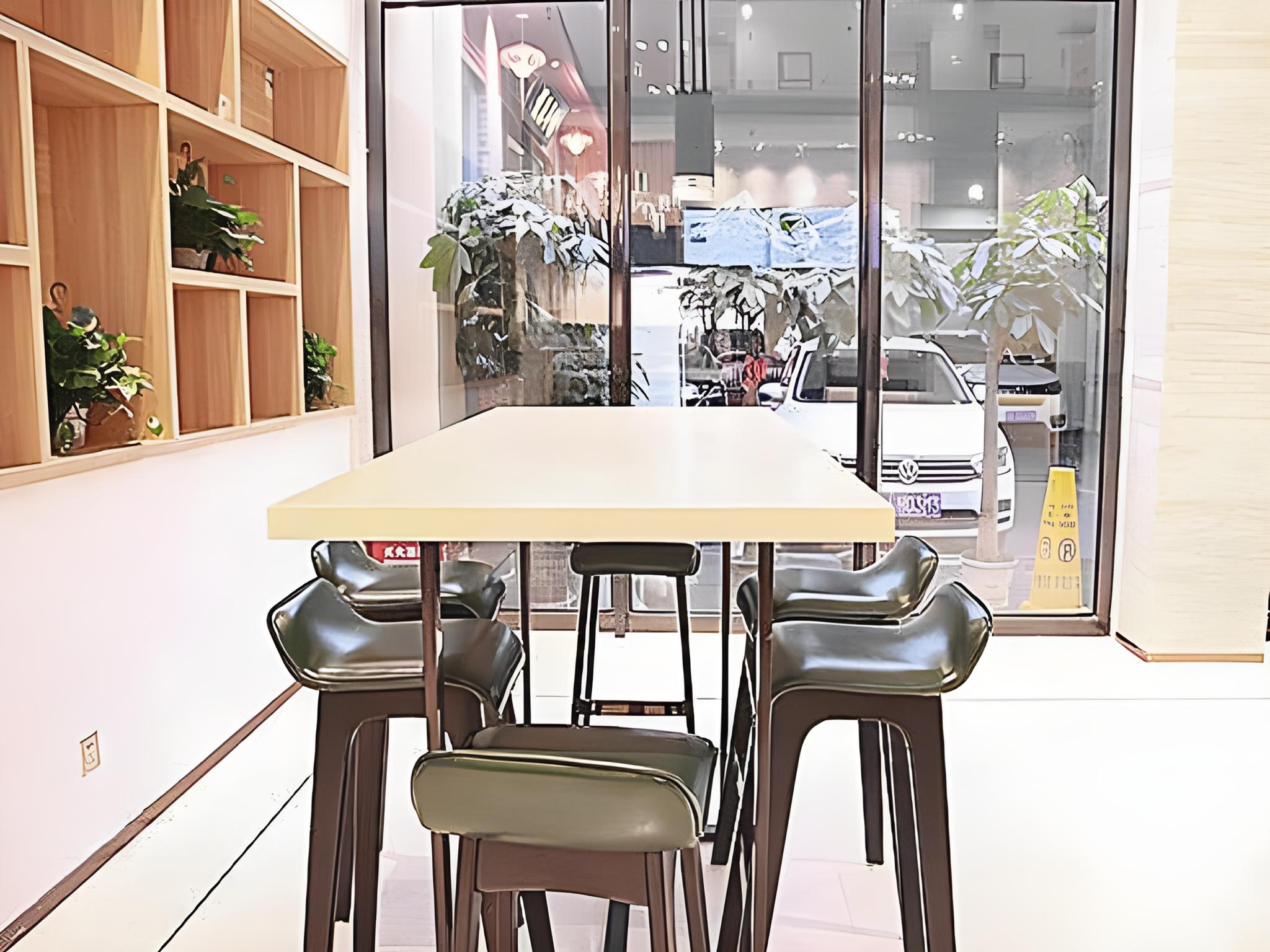 City Comfort Inn (Chenzhou You'a International Plaza) 27/36