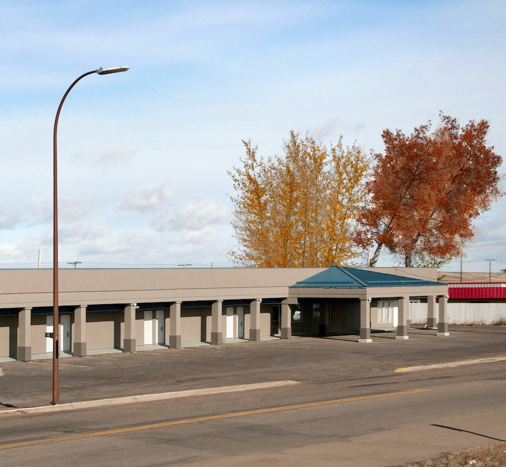 Swift Current Thriftlodge 7/61