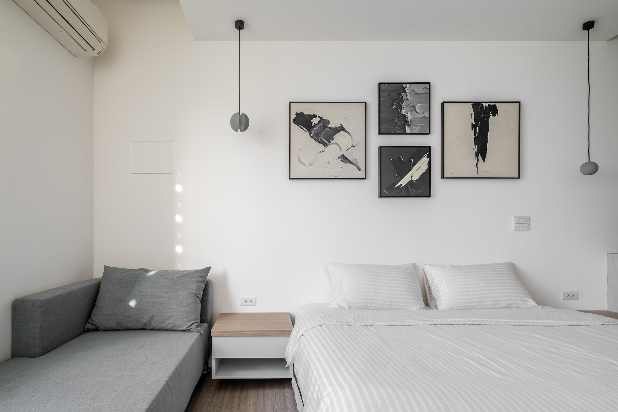 DELUXE, DOUBLE BED