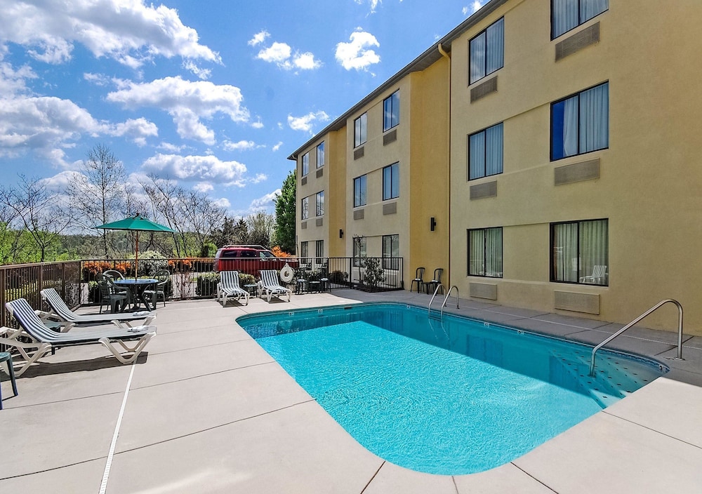 Clarion Pointe Sevierville-Pigeon Forge 3/43