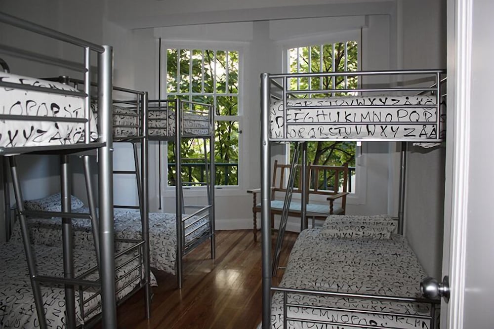 Aloha Hostel 26/33