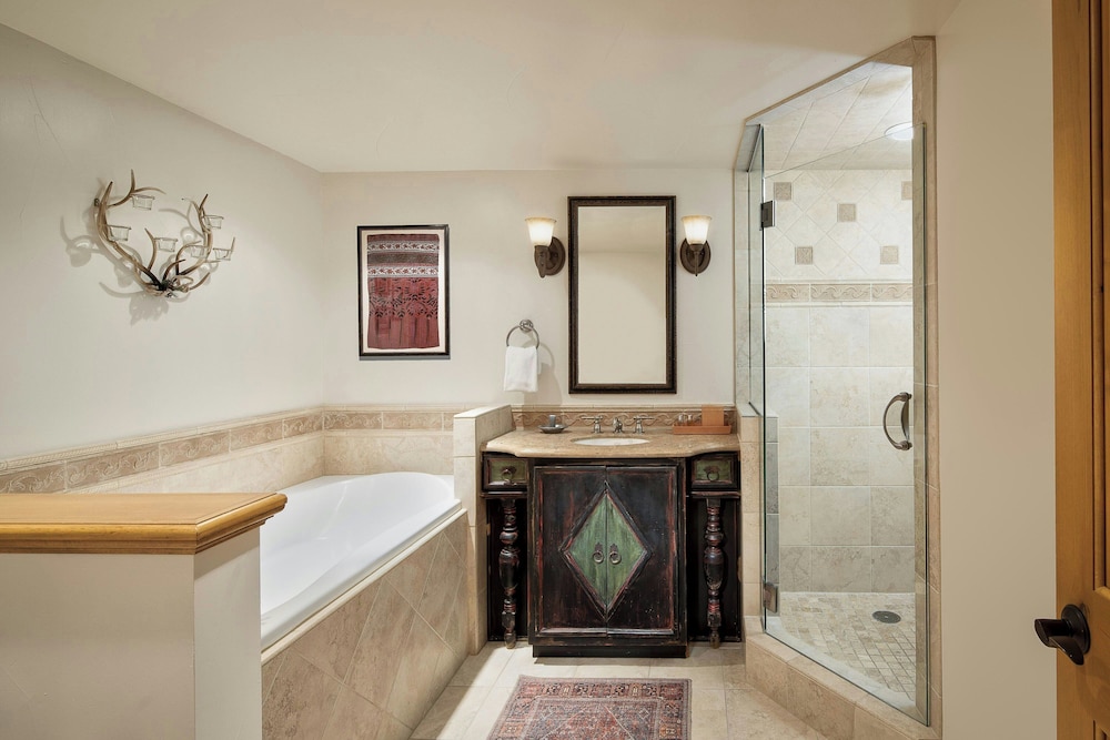 The Hythe, a Luxury Collection Resort, Vail 8/78
