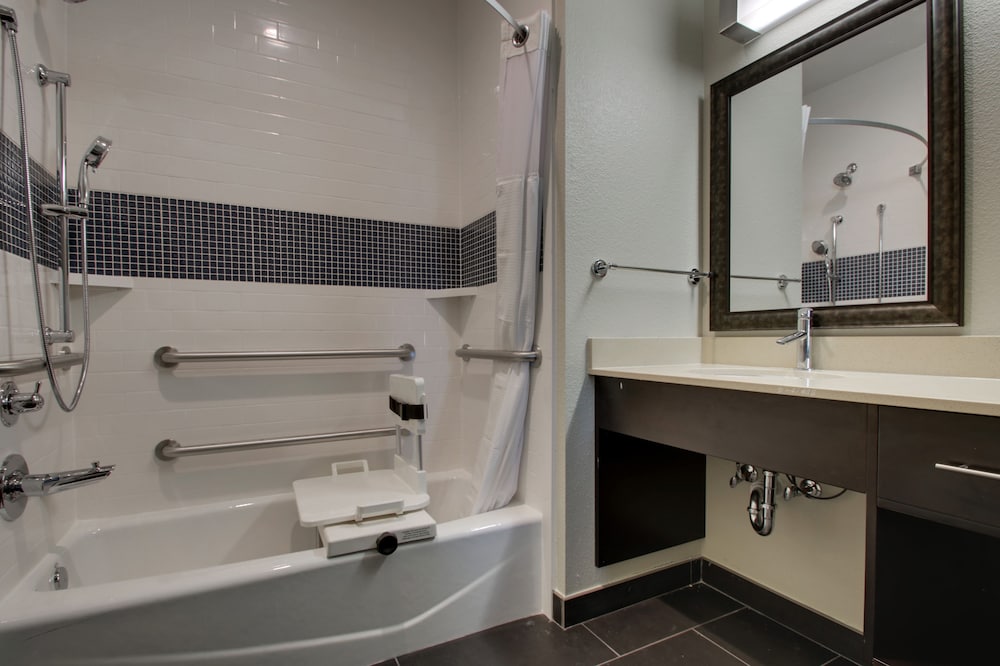 Staybridge Suites Plano the Colony 24/64