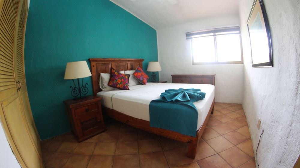 Hotel Casa Iguana Mismaloya 8/50