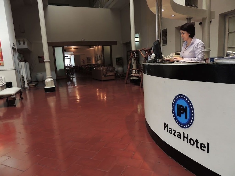 Plaza Hotel 41/50