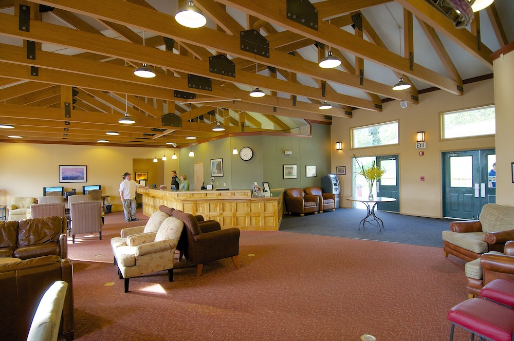 Denali Bluffs Hotel 35/68