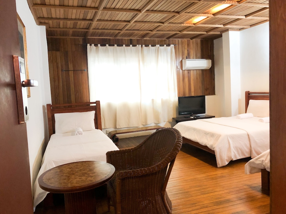 Hotel O I.villa Inn 23/56