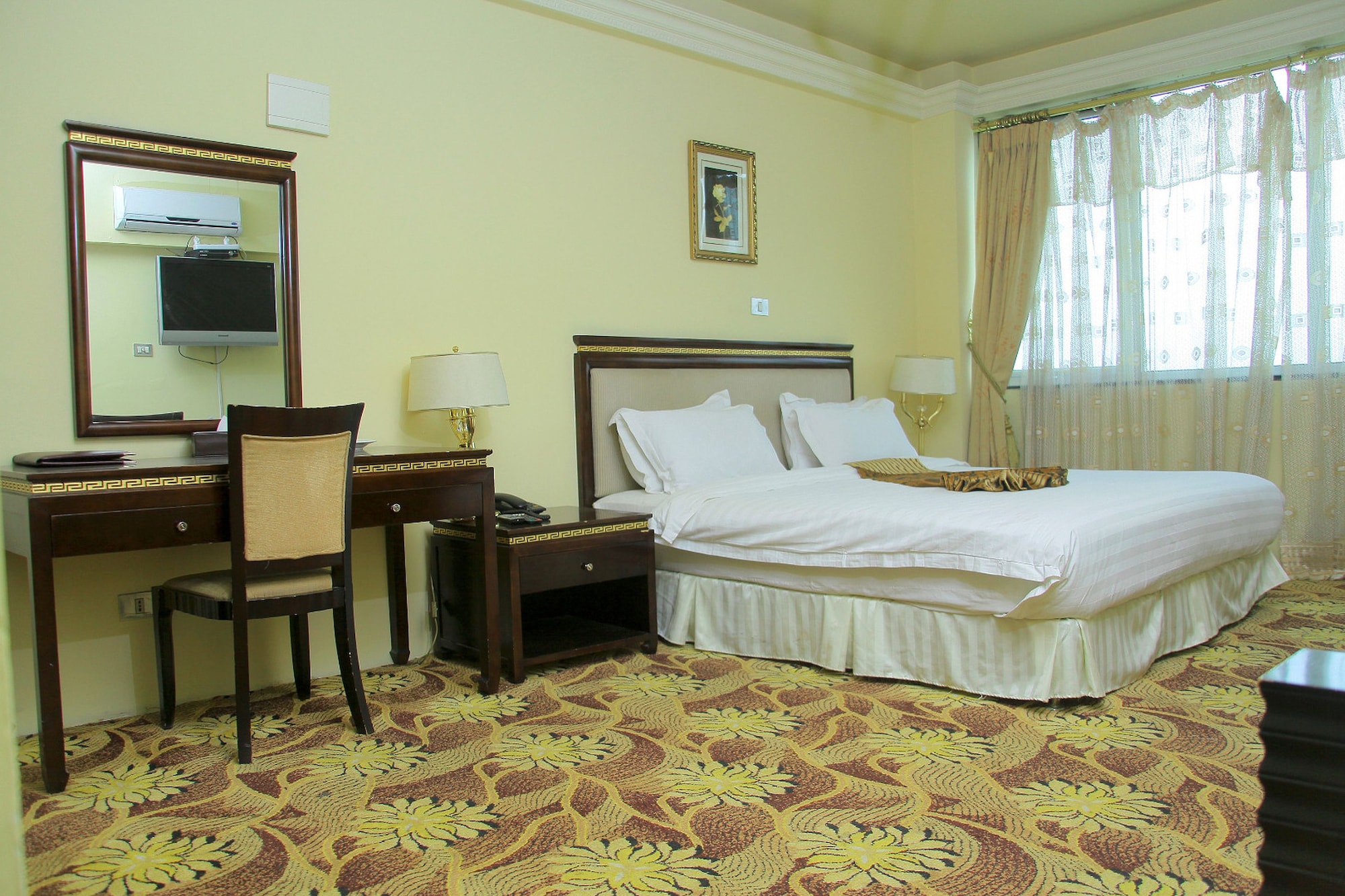 SUPERIOR, DOUBLE BED